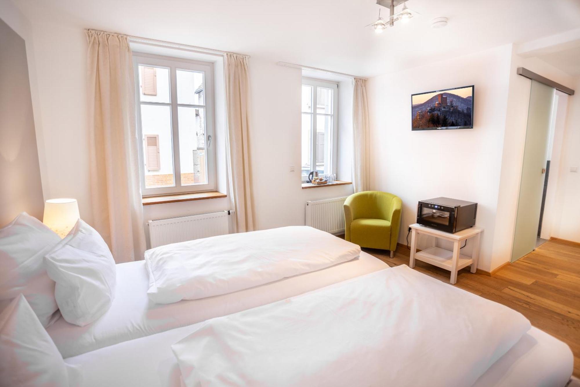 Wanderers Neubau Bed & Breakfast Birkweiler Eksteriør bilde